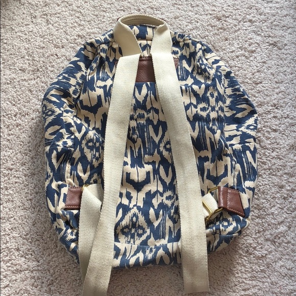 Patterned backpack - Picture 2 of 3